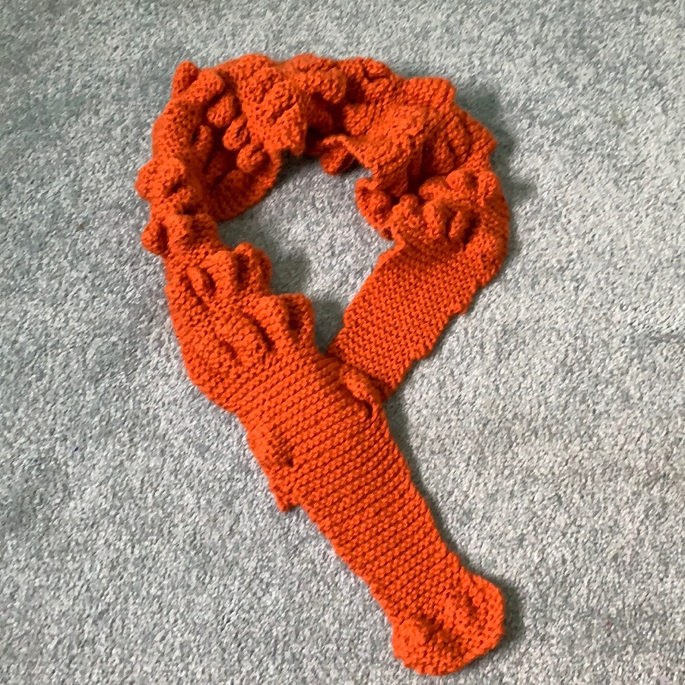 Animal lovers Alligator scarf. Approximately 50" long